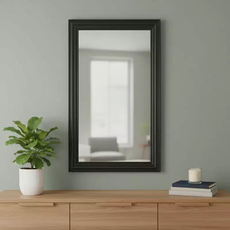 Miroir décoratif encadré de 26 lignes noires biseautées