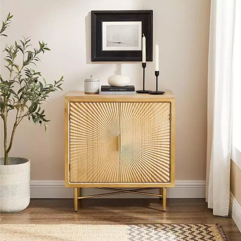 Buffet bas en bois moderne avec portes à motifs texturés