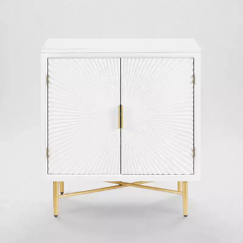 Buffet bas en bois moderne avec portes à motifs texturés