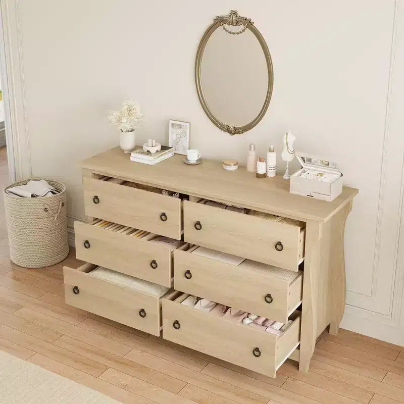 Commode en bois à 7 tiroirs – Commode haute de style bohème avec pieds incurvés, accents en rotin et rangement autoportant
