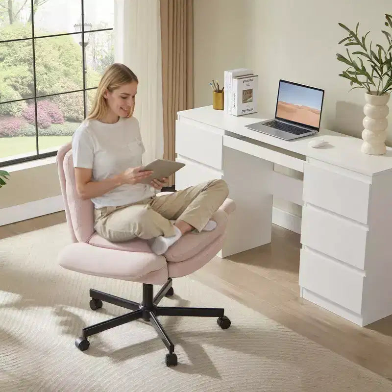 Chaise de bureau ergonomique pour s'asseoir en tailleur avec accoudoirs relevables et roulettes - Hauteur réglable, mousse double couche, poches latérales