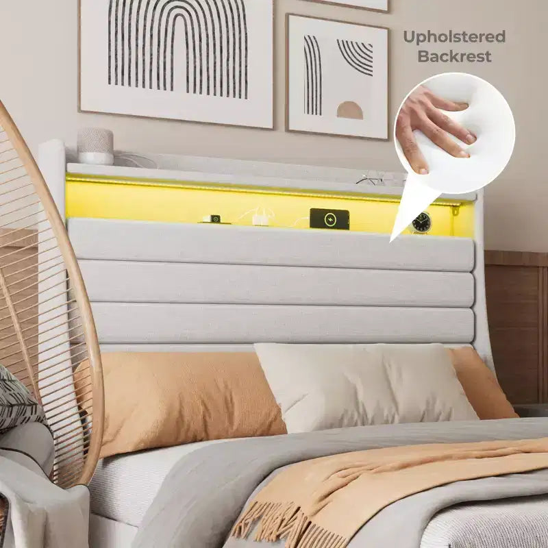 Cadre de lit plateforme pleine grandeur avec tête de lit de rangement, station de charge et lumières LED - Rembourré, aucun sommier tapissier requis, beige