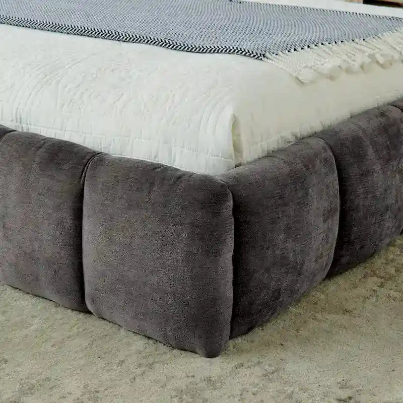 Cadre de lit King Size capitonné en tissu chenille, lit plateforme robuste avec tête de lit et cadre en bois massif