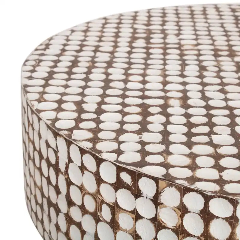 Table basse ronde à pied Mila Coconut Shell par East at Main