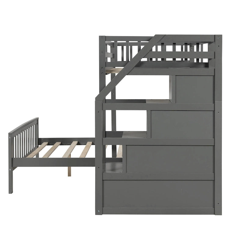 Lit mezzanine double sur lit double en bois avec escalier, balustrades hautes et échelle