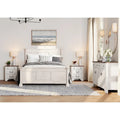 WAMPAT Ensemble de chambre à coucher 3 pièces de style Ferme, Grand Buffet/Bahut de 150 cm de large, et Tables de chevet en bois (lot de 2) avec station de recharge