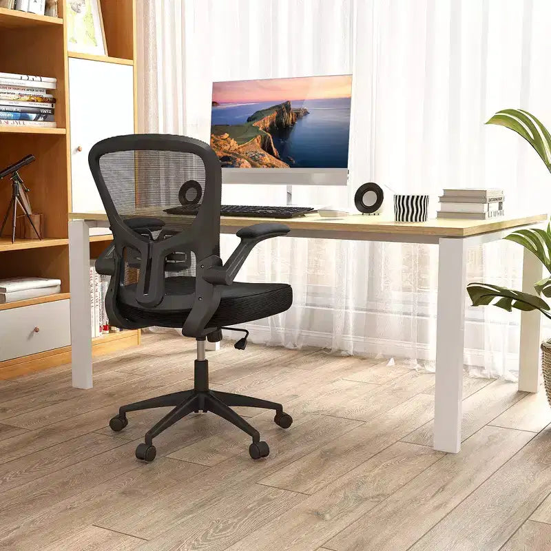 Chaise de bureau ergonomique Costway avec accoudoirs relevables et dossier basculant