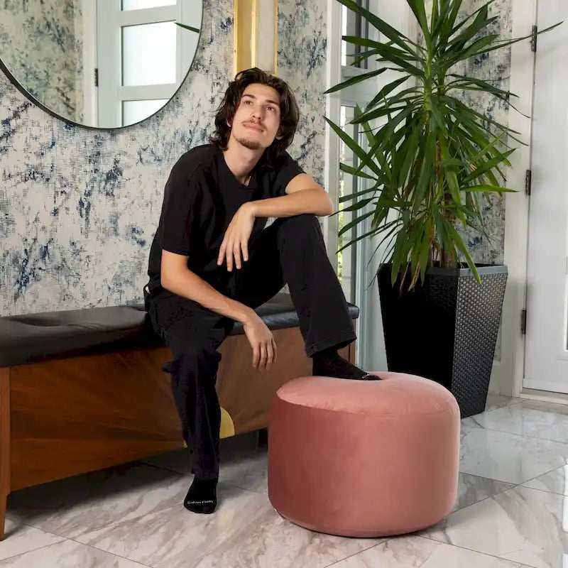 Pouf d'intérieur velouté Belgique par Gouchee Home