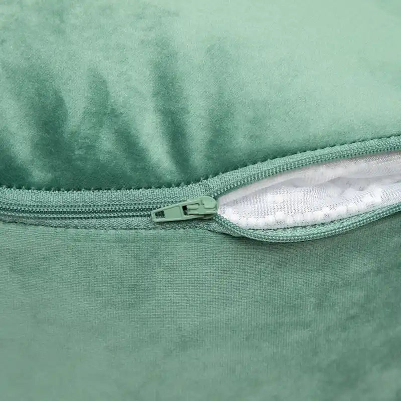 Pouf d'intérieur velouté Belgique par Gouchee Home