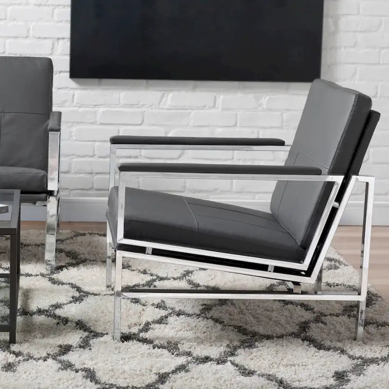 Fauteuil d'appoint du milieu du siècle en métal et cuir reconstitué Strick & Bolton Regina