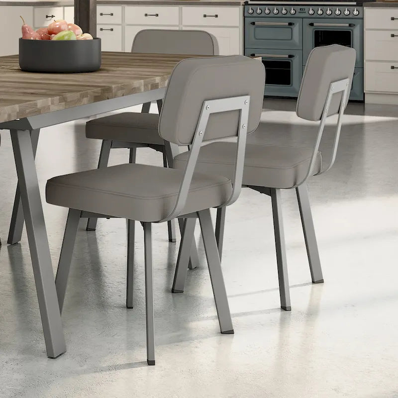 Chaise de salle à manger rembourrée Amisco Clarkson avec pieds en métal