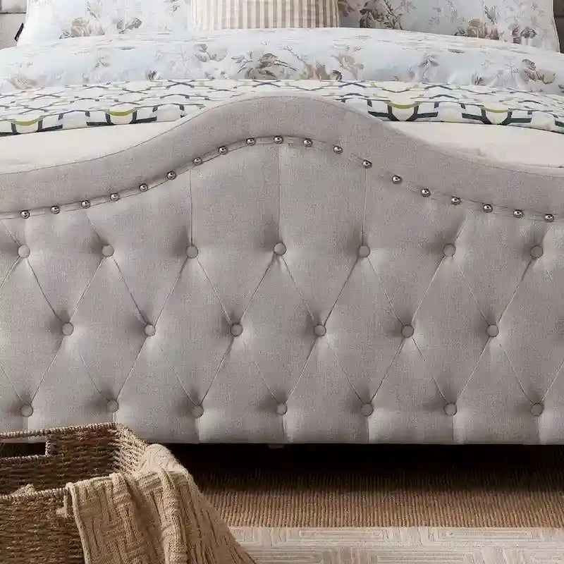 Lit capitonné Queen Size Virgil par Christopher Knight Home