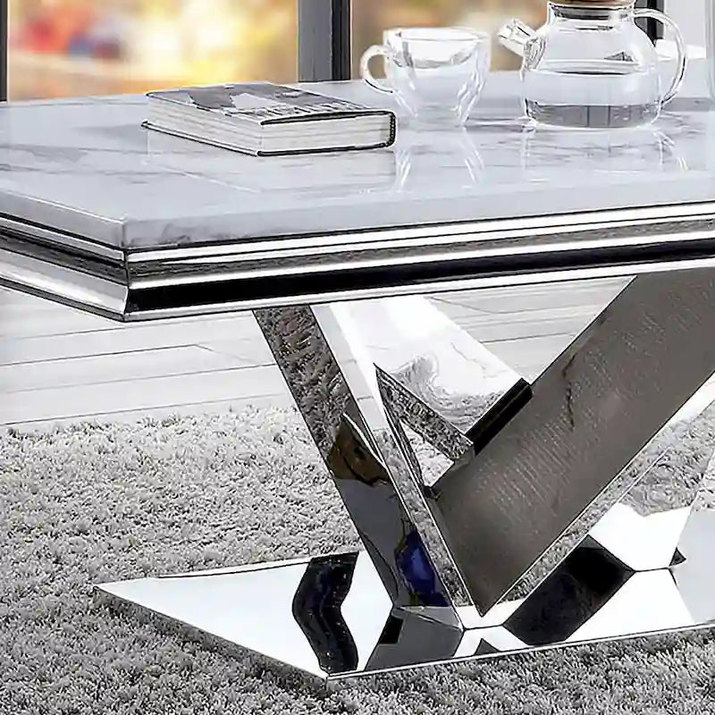 Table basse Kaliki Glam de 51 po avec dessus en faux marbre et base piédestal chromée par Furniture of America