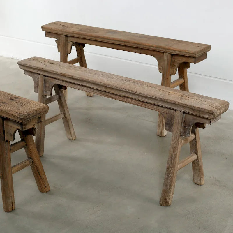 Banc à nouilles vintage Artissance avec panneau avant, finition bois naturel vieilli (la taille et la finition varient) - 57L x 6,2l x 22H