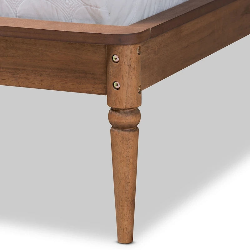 Cadre de lit en bois fini noyer marron classique et traditionnel Tallis