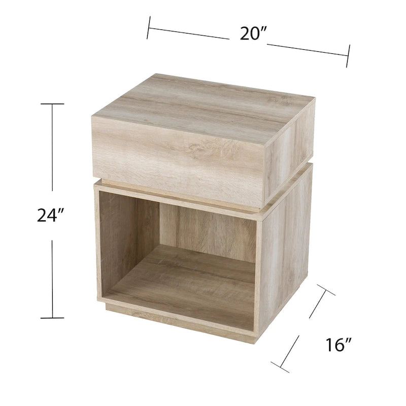 Table d'appoint Madelia de SEI Furniture, en bois blanchi, style transitionnel