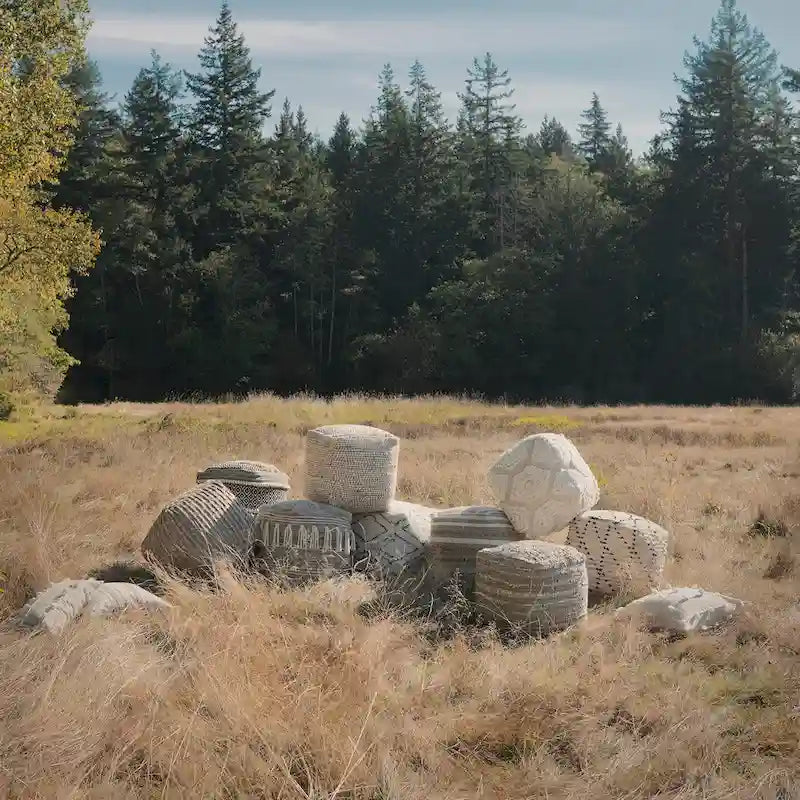 Pouf carré en chanvre, laine et coton Mercana Binita gris/brun