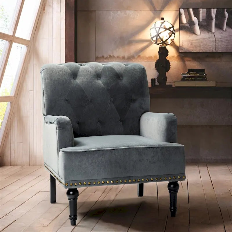 Fauteuil club capitonné Geltrude de HULALA HOME, de style transitionnel, avec pieds tournés en bois