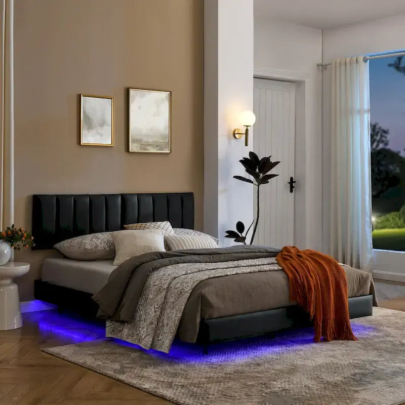 Cadre de lit flottant avec lumières LED et tête de lit murale