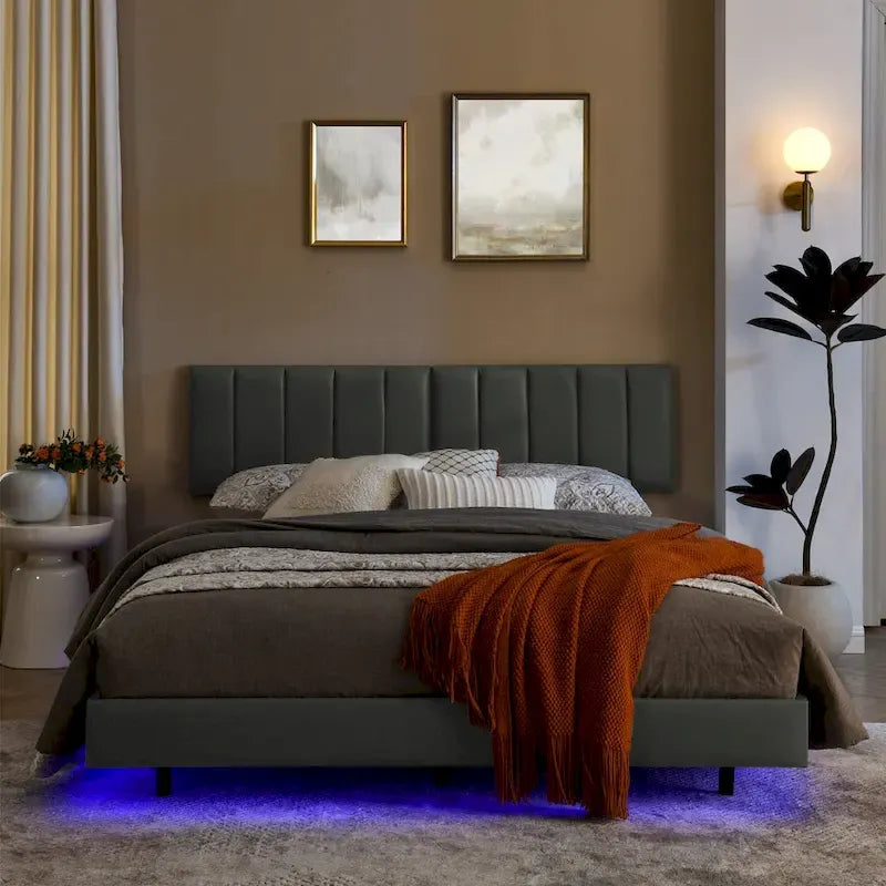 Cadre de lit flottant avec lumières LED et tête de lit murale